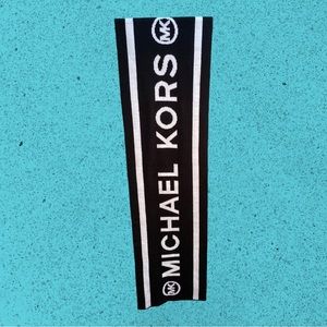 MICHAEL KORS KNITTED SCARF